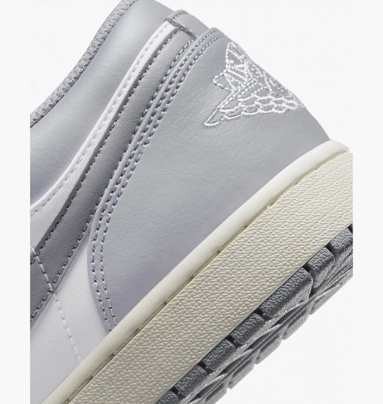 Кроссовки Air Jordan 1 Low Vintage Stealth Grey Grey/White 553558-053 фото 9 — интернет-магазин Tapok