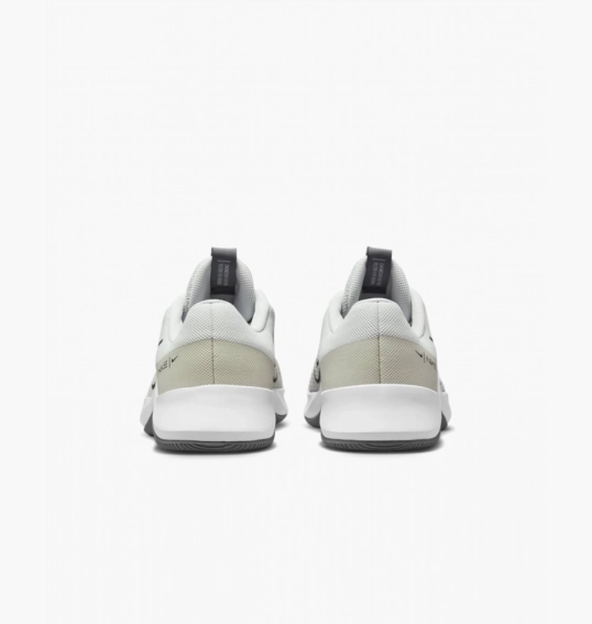 Чоловічі кросівки M NIKE MC TRAINER 2 DM0823-004 фото 4 — інтернет-магазин Tapok