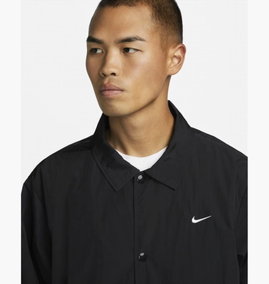 Чоловіча куртка M NIKE AU COACHES JKT DQ5005-010 фото 3 — інтернет-магазин Tapok
