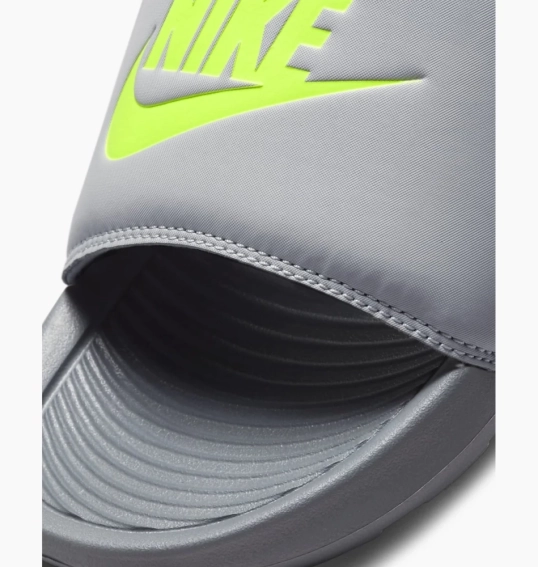 Шлепанцы Nike VICTORI ONE SLIDE CN9675-011 фото 2 — интернет-магазин Tapok