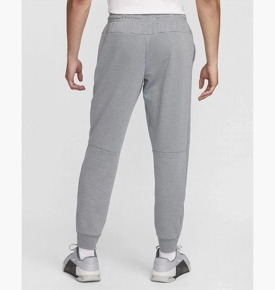 Брюки Nike Primary Dri-Fit Uv Versatile Joggers Grey FZ0975-065 фото 3 — интернет-магазин Tapok
