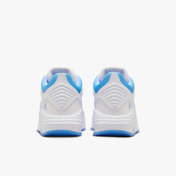Кроссовки мужские Jordan Max Aura 5 (DZ4353-104) фото 3 — интернет-магазин Tapok