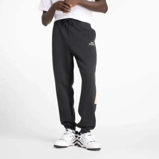 Брюки спортивные New Balance CLASSICS FLEECE MP43522BK