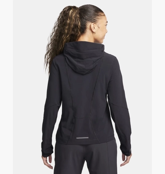 Жіноча кофта NIKE W NK SWIFT UV JKT FB7480-010 фото 2 — інтернет-магазин Tapok
