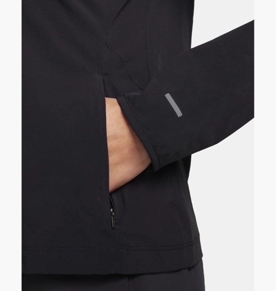 Жіноча кофта NIKE W NK SWIFT UV JKT FB7480-010 фото 5 — інтернет-магазин Tapok
