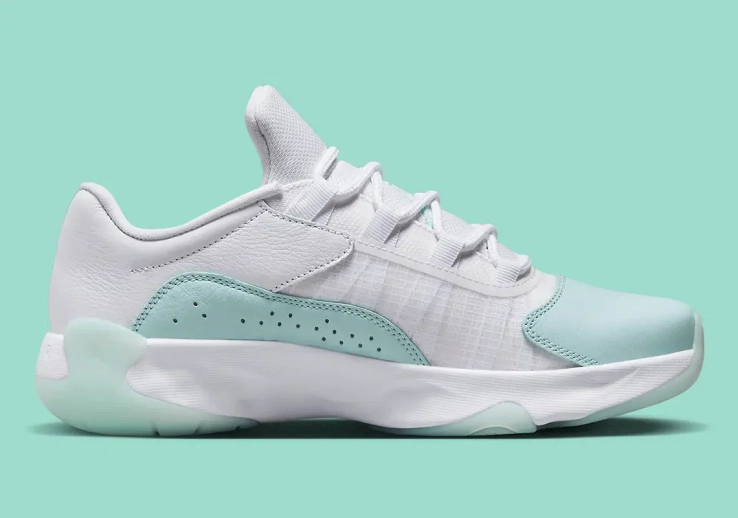 Кросівки Air Jordan 11 CMFT Low DV2629-100 фото 3 — інтернет-магазин Tapok