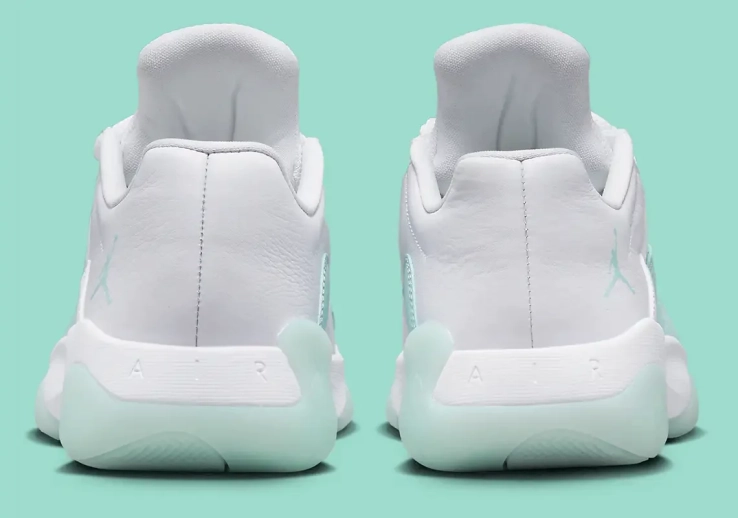Кросівки Air Jordan 11 CMFT Low DV2629-100 фото 5 — інтернет-магазин Tapok