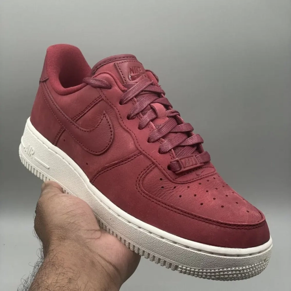 Кросівки Nike Air Force 1 07 Prm Red Dr9503-600 37.5 DR9503-600 фото 2 — інтернет-магазин Tapok