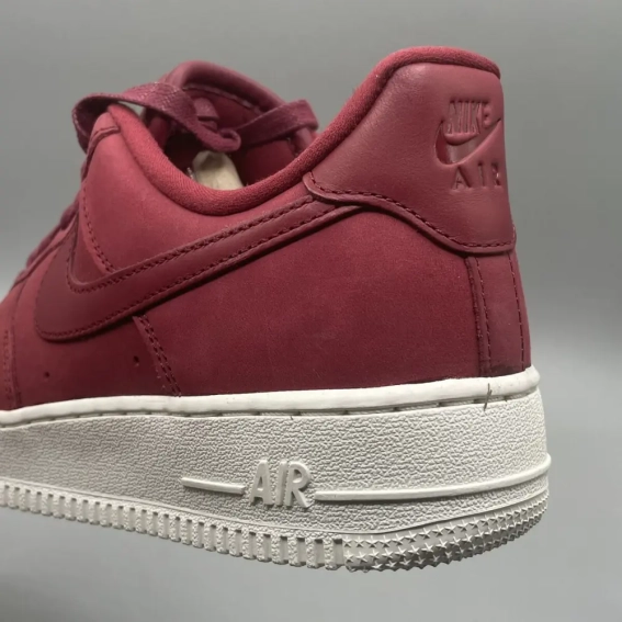 Кросівки Nike Air Force 1 07 Prm Red Dr9503-600 37.5 DR9503-600 фото 3 — інтернет-магазин Tapok