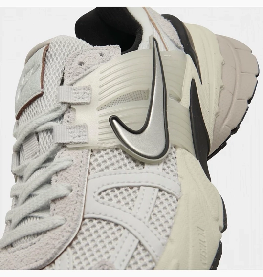Кроссовки Nike V2K Runtekk Running Shoes Beige FN6703-002 40 FN6703-002 фото 3 — интернет-магазин Tapok