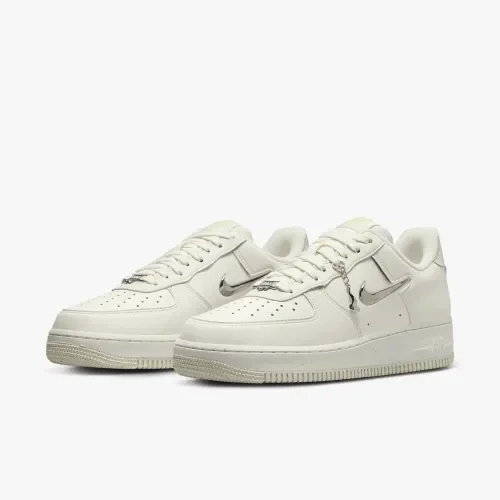 Кросівки Nike W Air Force 1 07 Nn Se Beige FN8540-100 40 FN8540-100 фото 3 — інтернет-магазин Tapok