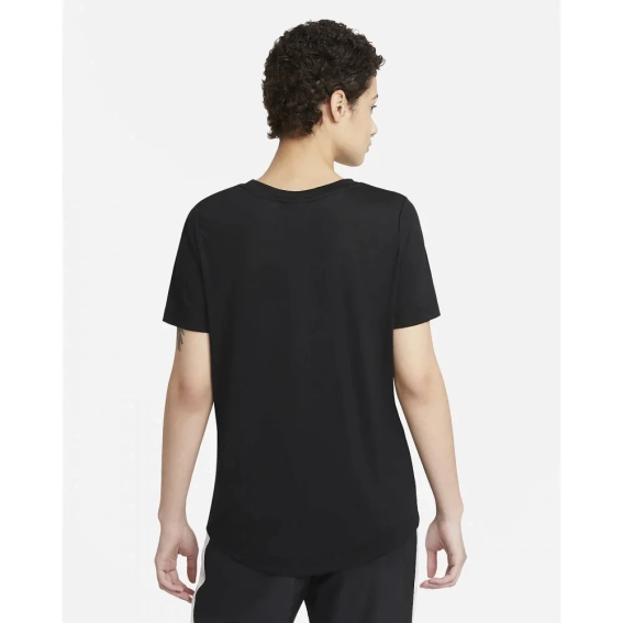 Футболка Nike Sportswear Black AT5464-010 M AT5464-010 фото 3 — интернет-магазин Tapok