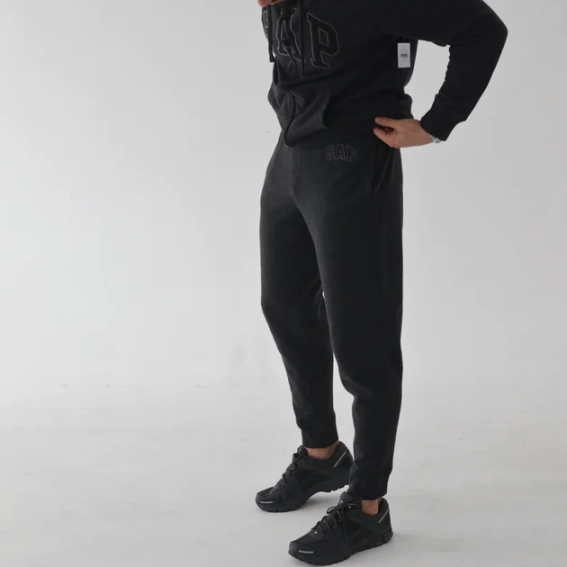 Штани Gap Logo Fleece Pants Charcoal Gray 221236011 M 221236011 фото 3 — інтернет-магазин Tapok