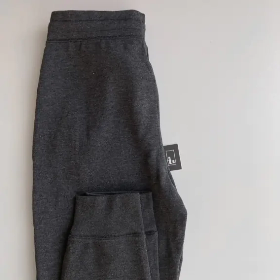 Штани Gap Logo Fleece Pants Grey 221236011-2 L 221236011-2 фото 2 — інтернет-магазин Tapok