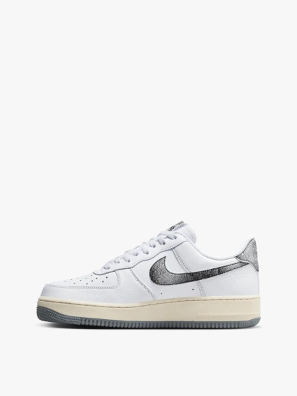 Кросівки Nike Air Force 1 Low '07 LX Classics "White / Smoke grey" DV7183-100 фото 2 — інтернет-магазин Tapok