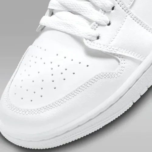 Кроссовки NIKE WMNS AIR JORDAN 1 LOW DV0990-111 фото 6 — интернет-магазин Tapok