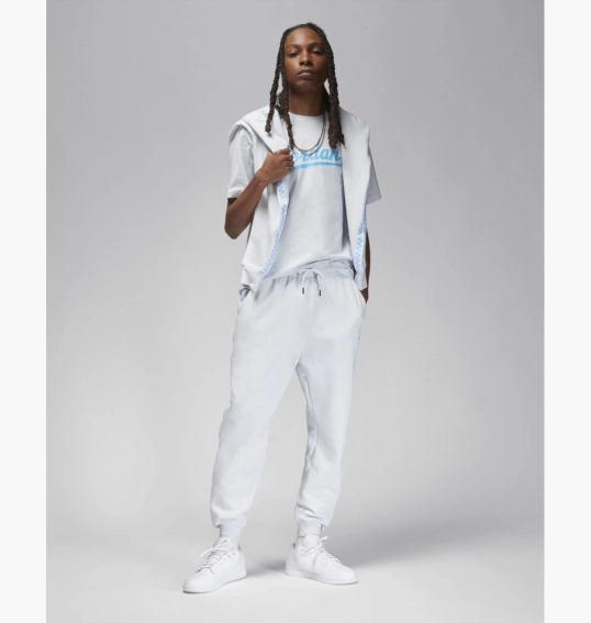 Мужская футболка NIKE Air Jordan T-Shirt Flight Mvp FN5958-043 фото 4 — интернет-магазин Tapok