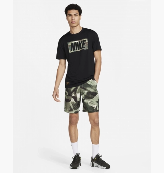 Чоловіча футболка NIKE Nike T-Shirt Dri-Fit FQ3885-010 фото 4 — інтернет-магазин Tapok