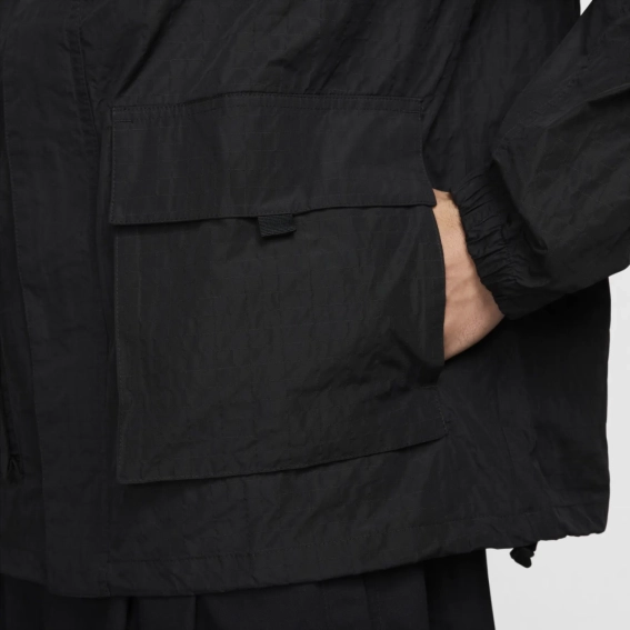 Мужская ветровка NIKE M NK CLUB BANDON JKT FN3108-010 фото 4 — интернет-магазин Tapok
