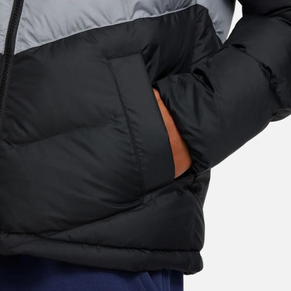Дитяча куртка NIKE K NSW SYN FL HD JCKT FN7730-013 фото 4 — інтернет-магазин Tapok