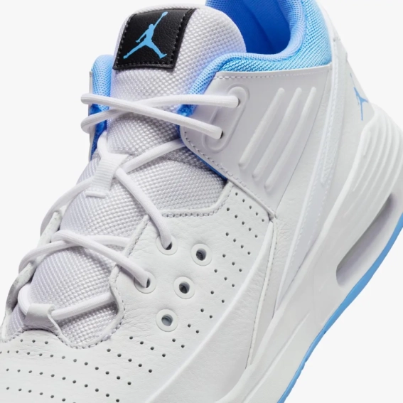 Кроссовки NIKE JORDAN MAX AURA 5 DZ4353-104 фото 2 — интернет-магазин Tapok