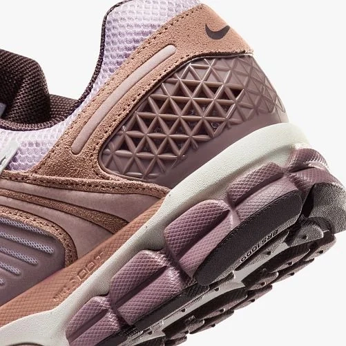 Кроссовки Nike Zoom Vomero 5 &quot;Dusted Clay / Earth / Platinum Violet&quot; HF1553-200 фото 7 — интернет-магазин Tapok