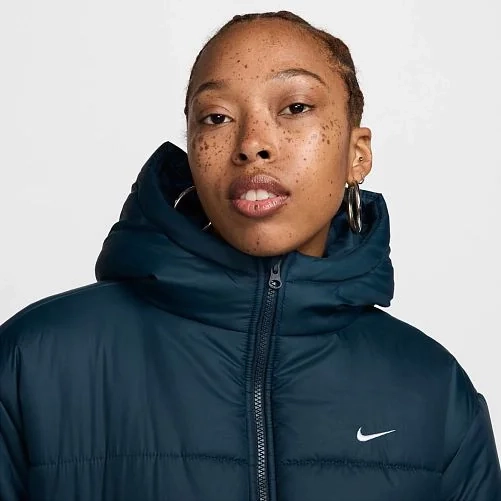 Куртка Nike W NSW TF SNFL NK CLSC PRKA FZ5903-478 фото 3 — интернет-магазин Tapok