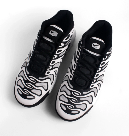 Кросівки чоловічі Nike Air Max Plus Drift White/Grey FD4290-101 фото 13 — інтернет-магазин Tapok