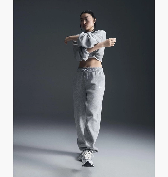 Штани жіночі Nike Sportswear Phoenix Fleece Grey FZ5996-063 фото 6 — інтернет-магазин Tapok