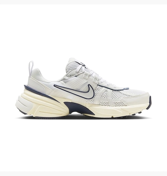 Кроссовки Nike V2K Run White FD0736-102 фото 3 — интернет-магазин Tapok