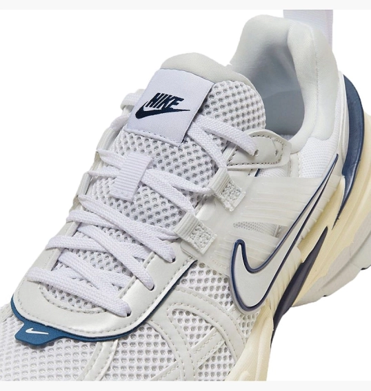 Кроссовки Nike V2K Run White FD0736-102 фото 7 — интернет-магазин Tapok