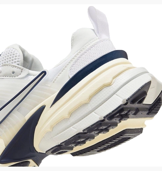 Кроссовки Nike V2K Run White FD0736-102 фото 8 — интернет-магазин Tapok