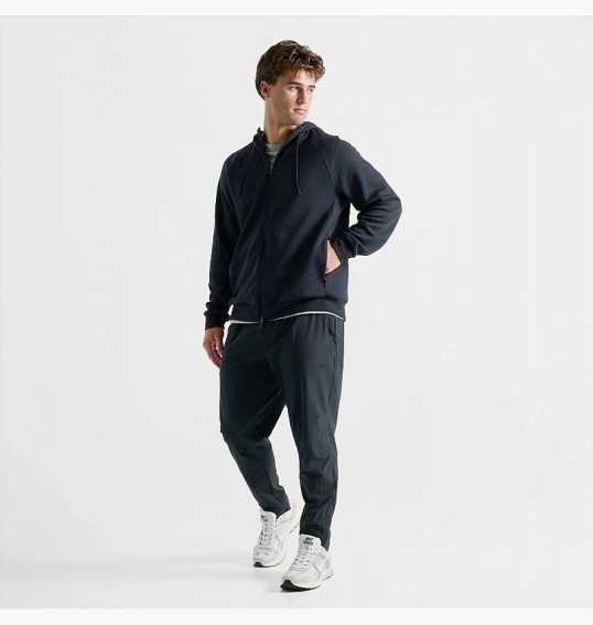 Толстовка Nike Primary Dri-Fit Uv Full-Zip Versatile Hoodie Black FZ0967-010 фото 3 — интернет-магазин Tapok