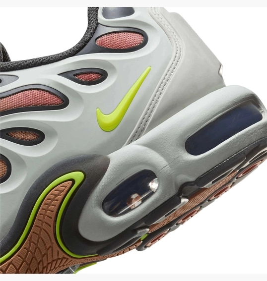 Кроссовки Nike Air Max Plus Drift White FD4290-009 фото 6 — интернет-магазин Tapok