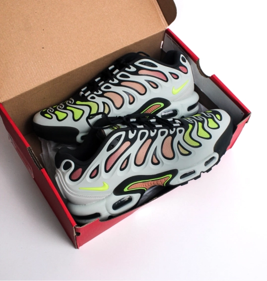 Кроссовки Nike Air Max Plus Drift White FD4290-009 фото 9 — интернет-магазин Tapok