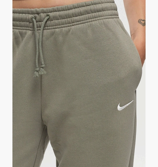 Брюки женские Nike Phoenix Fleece High-Waisted Oversized Sweatpants Olive FZ5996-320 фото 3 — интернет-магазин Tapok