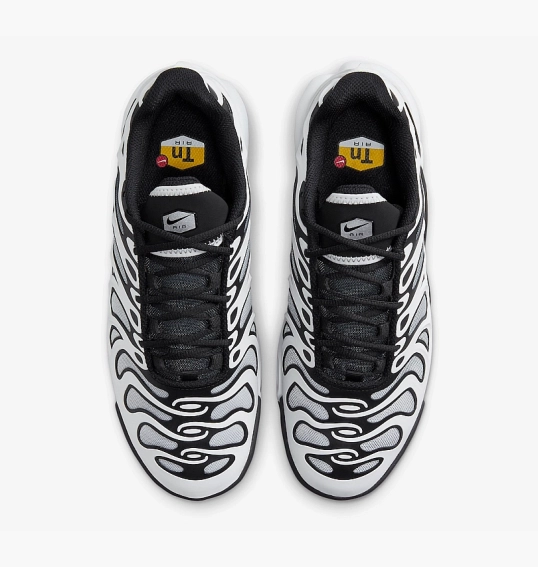 Кросівки Nike Air Max Plus Drift White/Black FV4081-102 фото 4 — інтернет-магазин Tapok