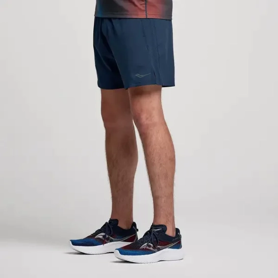 Шорти Saucony OUTPACE 5" SHORT SAM800328-NV фото 3 — інтернет-магазин Tapok