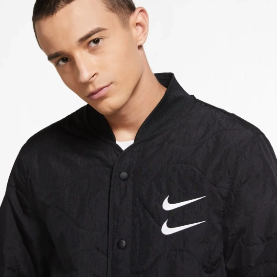 M NSW SWOOSH JKT+ QUILTED CU3922-010 фото 3 — интернет-магазин Tapok