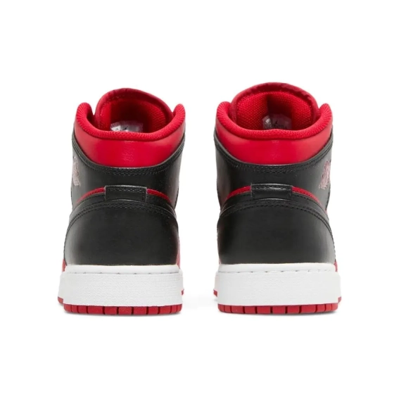 Кроссовки Air Jordan 1 Mid Reverse Bred 2021 (GS) 554725-660 фото 3 — интернет-магазин Tapok