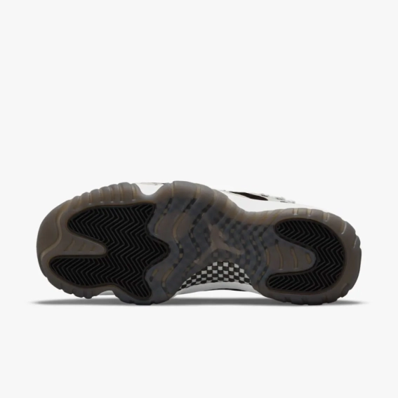 Кроссовки Air Jordan 11 Animal Instinct (W) AR0715-010 фото 5 — интернет-магазин Tapok