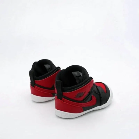 Кросівки Jordan 1 Crib Bootie Bred AT3745-023 фото 4 — інтернет-магазин Tapok