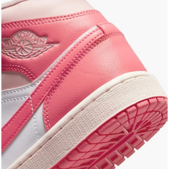 Кроссовки Jordan 1 Mid Strawberries and Cream (W) BQ6472-186 фото 6 — интернет-магазин Tapok