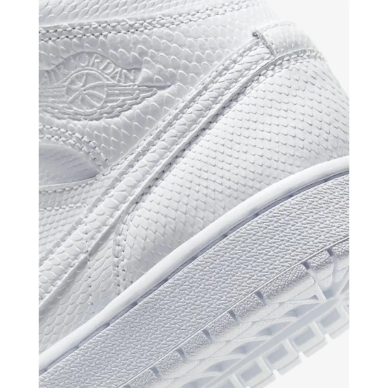 Кроссовки Jordan 1 Mid White Snakeskin (W) BQ6472-110 фото 3 — интернет-магазин Tapok