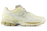Кроссовки New Balance 1906R Lunar New Year White M1906NLY Фото 1