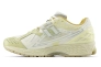 Кроссовки New Balance 1906R Lunar New Year White M1906NLY Фото 3