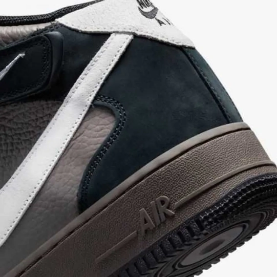 Кросівки Nike Air Force 1 Mid Berlin DR0296-200 фото 8 — інтернет-магазин Tapok