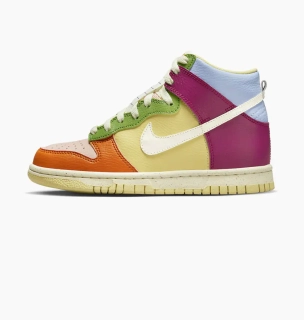 Кроссовки Nike Dunk High Next Nature International Day of the Girl (GS) DZ5638-500