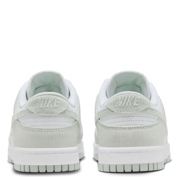 Кросівки Nike Dunk Low Light Silver Corduroy (W) FN7658-100 фото 4 — інтернет-магазин Tapok