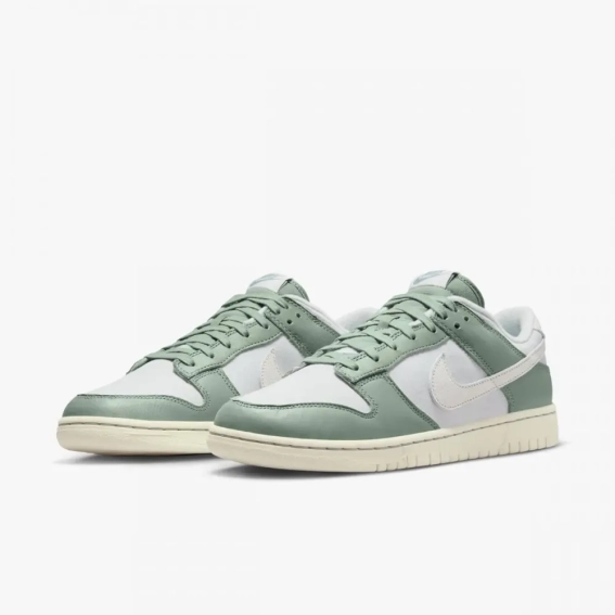 Кроссовки Nike Dunk Low Mica Green DV7212-300 фото 2 — интернет-магазин Tapok